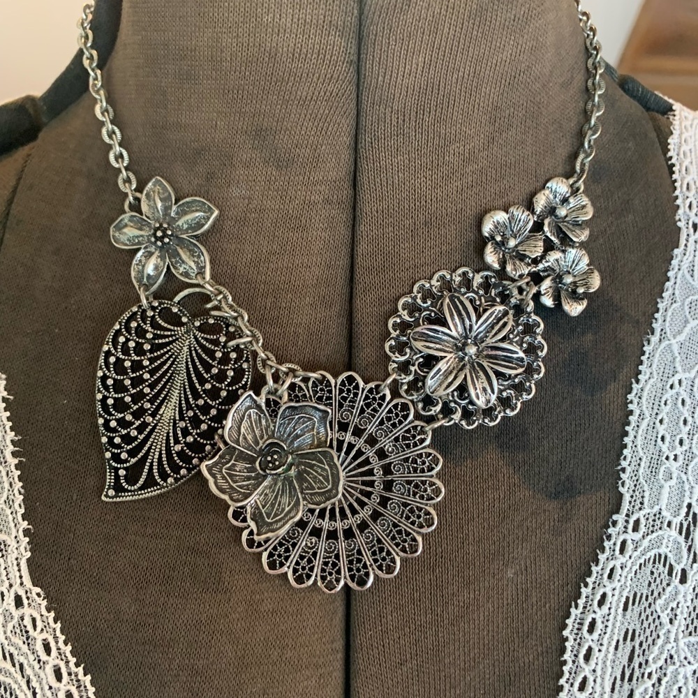 Princess Design necklace. Filigree leaf and flower.